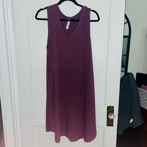 MAUVE SLEEVELESS SHIFT DRESS